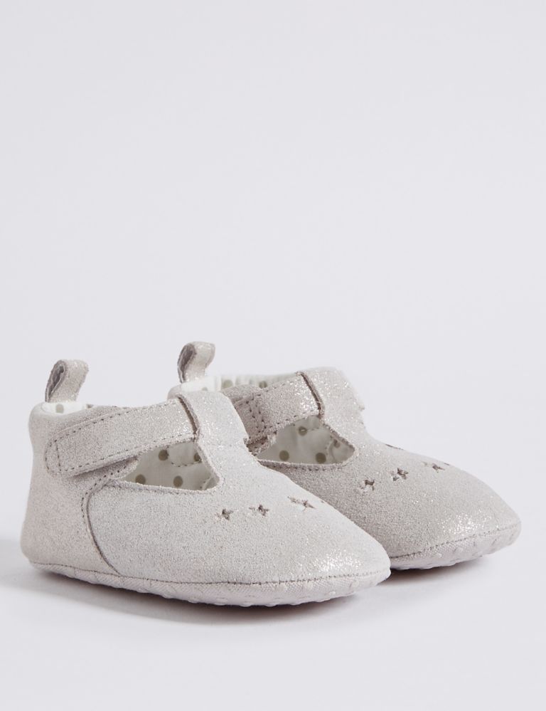 Baby Suede Riptape Pram Shoes 1 of 4