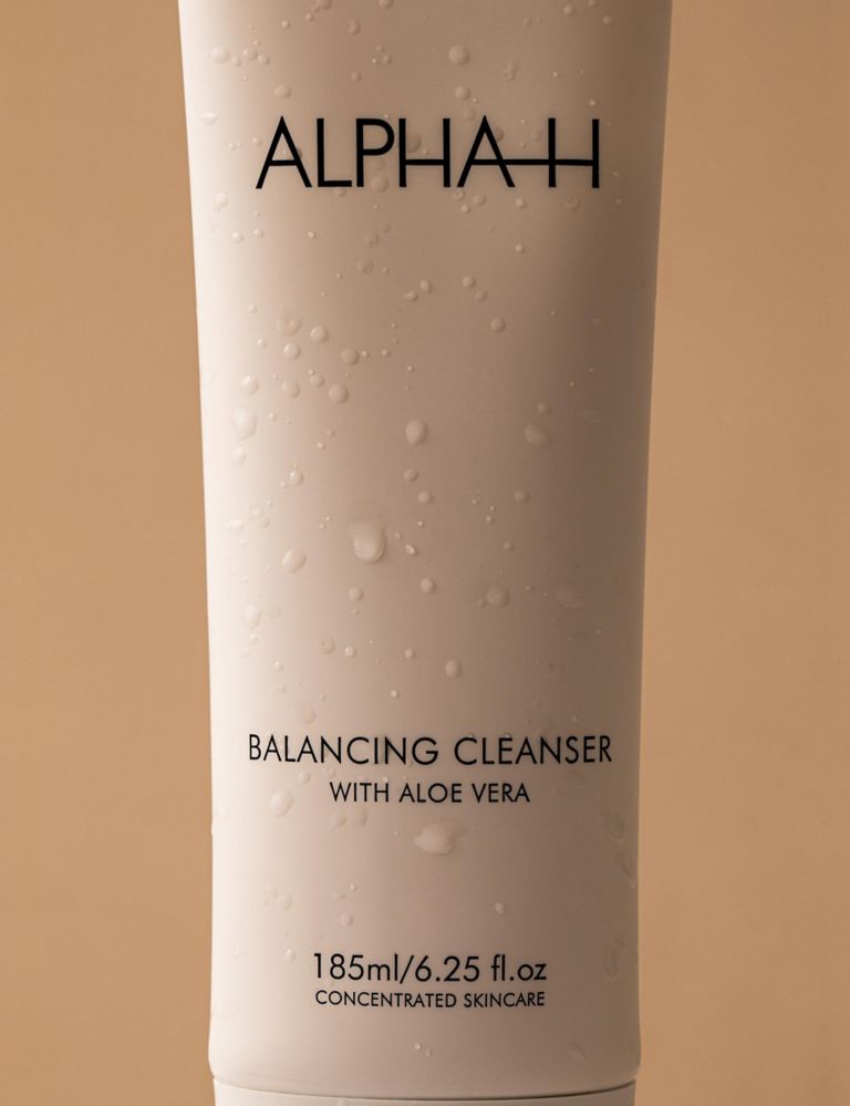 Alpha-H Supersize Balancing Cleanser 500ml - QVC UK