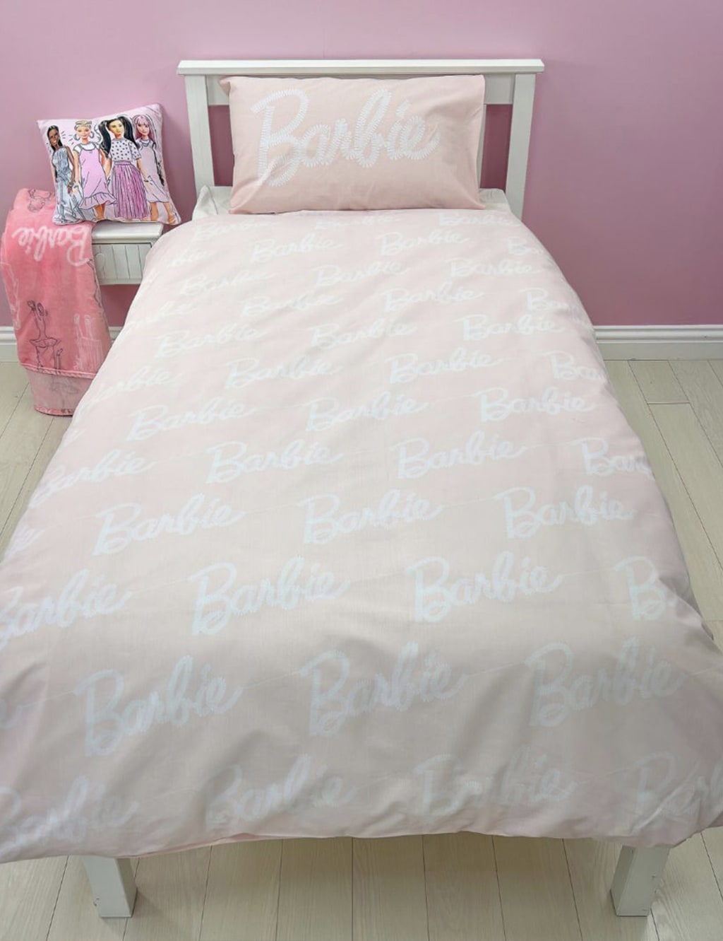 Barbie™ Figures Single Bedding Set 7 of 8