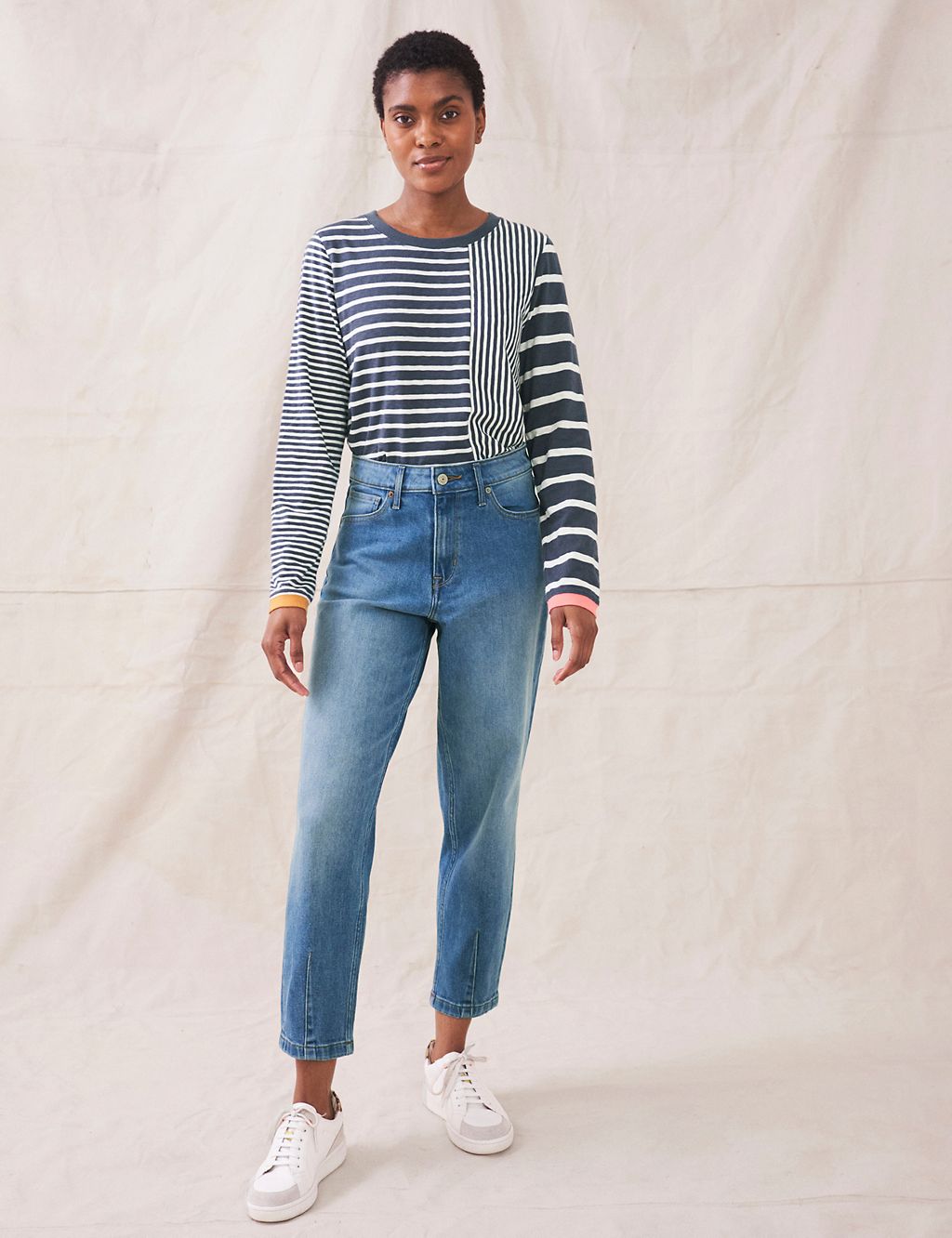 Barrel Jeans with Tencel™ 3 of 6