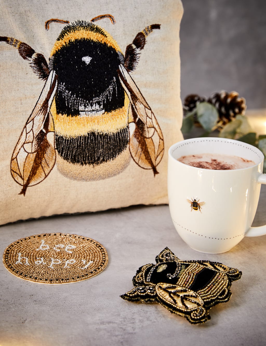 Bee Lover Hamper M&S