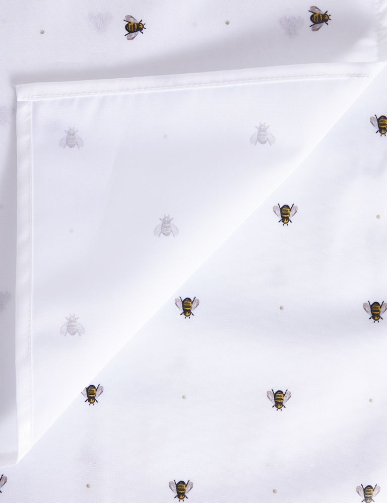 Bee Wipe Clean Tablecloth 3 of 4