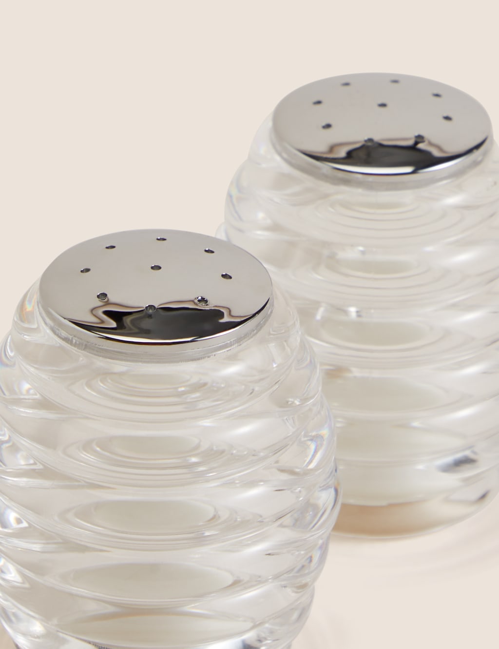 Beehive salt on sale and pepper shakers
