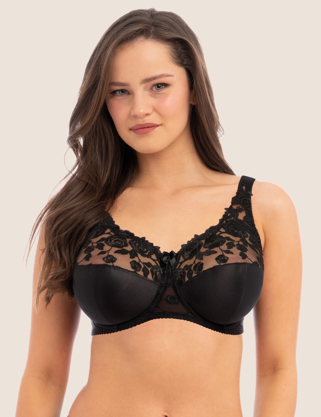 Full-cup bra: A fan favorite