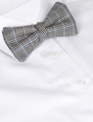 Best of British Large Prince of Wales Bow Tie Image 1 of 1