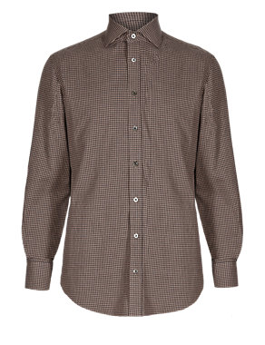 Best of British Pure Cotton Tailored Fit 2 Tone Houndstooth Print Shirt Image 2 of 4