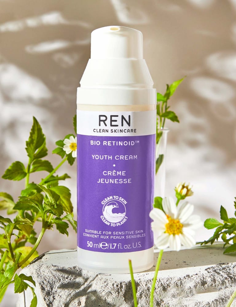 Bio retinoid top