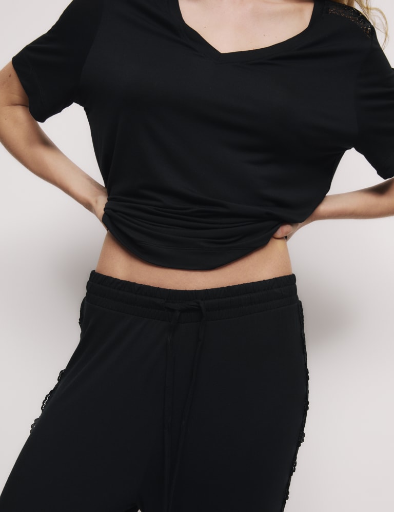 So lounge life jogger 2025
