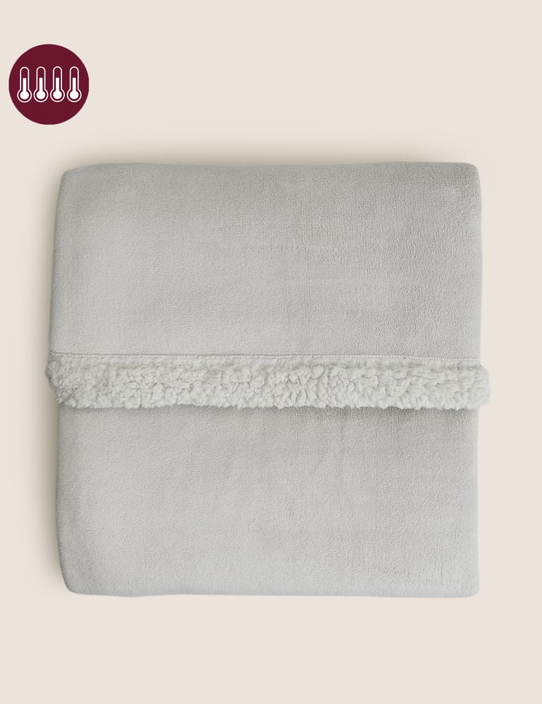 M&s throws sale