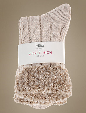 Boucle Cuff Ankle High Socks Image 2 of 4