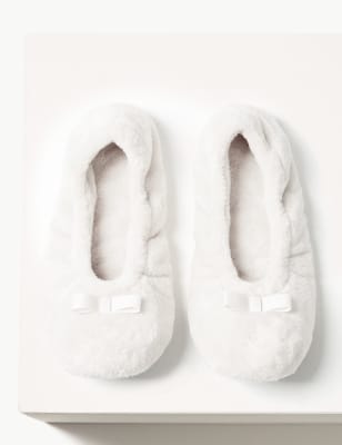 Cream best sale ballerina slippers