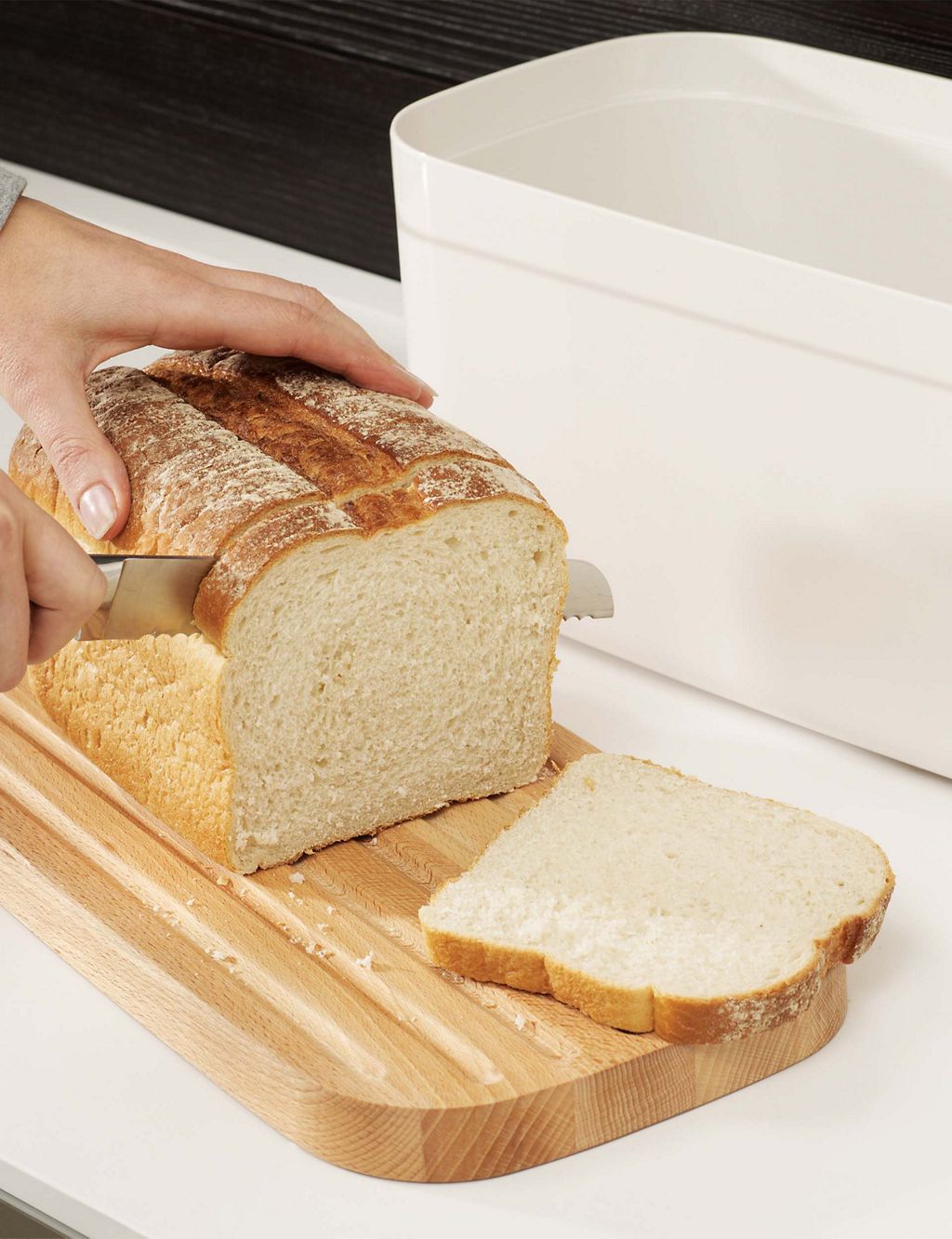 Bread Bin with Cutting Board Lid 1 of 5