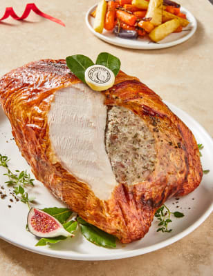 Mcp British Oakham Stuffed Turkey Crown Serves 6 8 Last Collection 19th December M S Www Marksandspencer Com