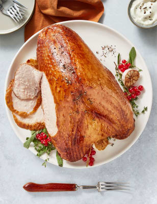 Mcp British Oakham Turkey Crown Serves 8 10 Collect Between 9 11 April M S Www Marksandspencer Com