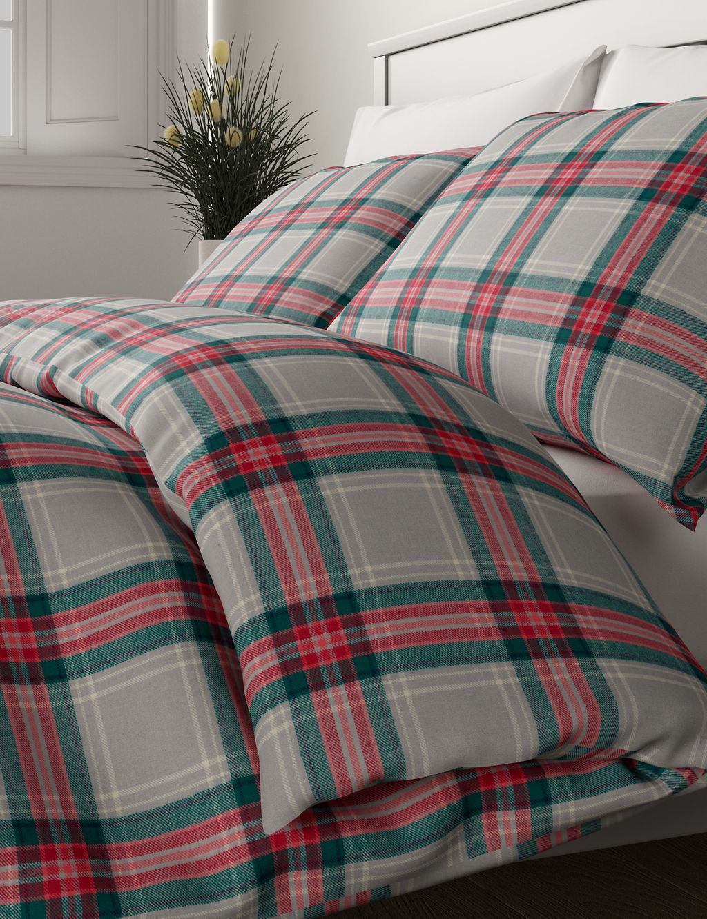 Brushed Cotton Checked Bedding Set 2 of 6