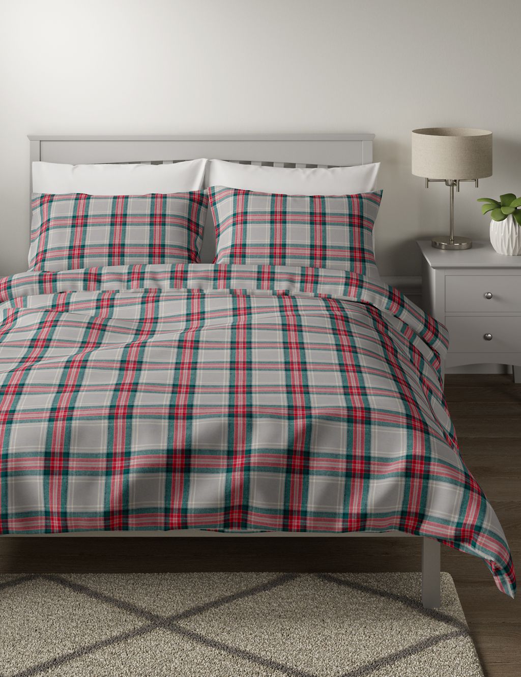 Brushed Cotton Checked Bedding Set 6 of 6