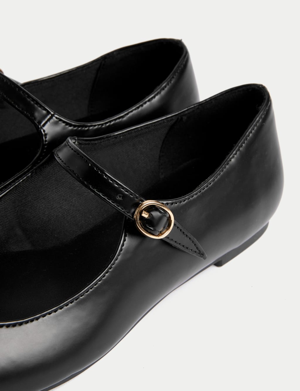 Dolly shoes with strap top