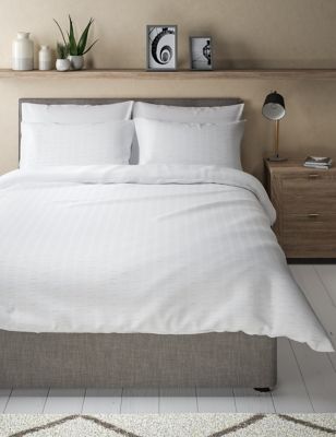 M&S Pure Cotton Striped Seersucker Bedding Set - DBL - White, White