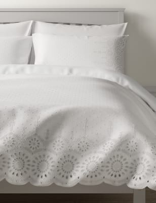 Parure De Lit 100 Coton A Broderie Anglaise