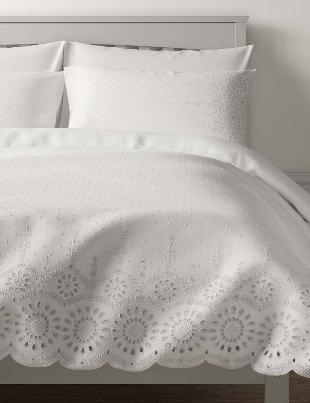 Pure Cotton Broderie Anglaise Bedding Set image 3