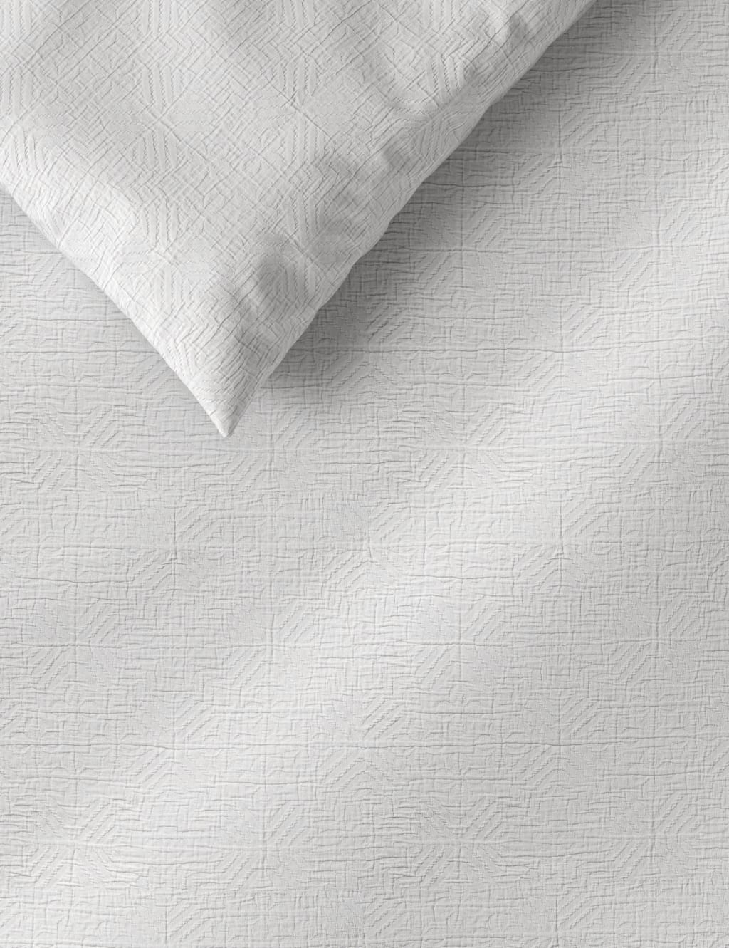 Pure Cotton Geometric Matelasse Bedding Set image 2