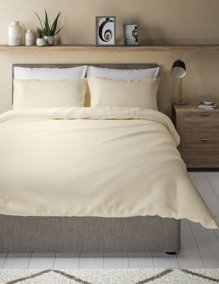 M&S Cotton Rich Seersucker Bedding Set - 6FT - Cream, Cream,White