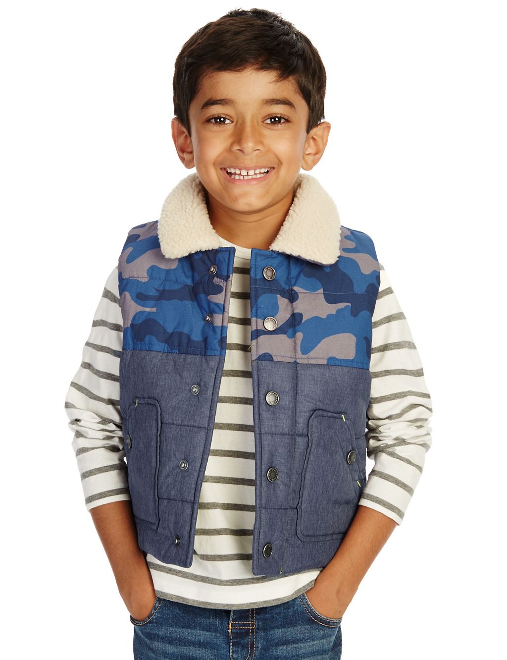 Camouflage Print Gilet (1-7 Years) 3 of 3