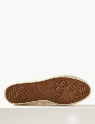 canvas lace up pumps