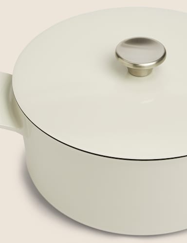 Cast Aluminium 5L Casserole Dish 3 of 7