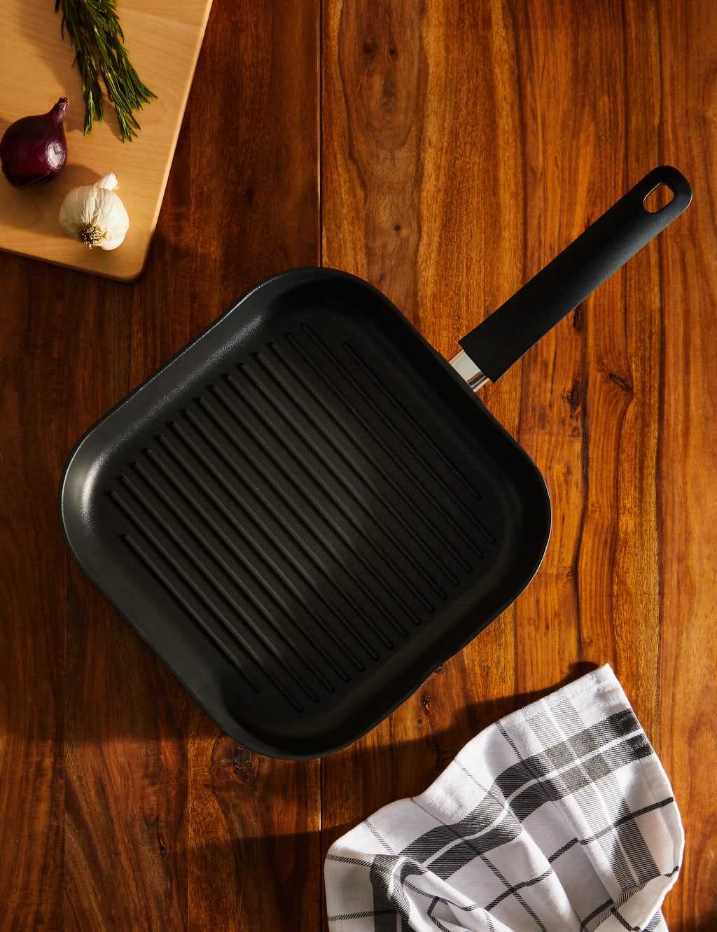 Stovetop Grill Pan - Definition and Cooking Information 