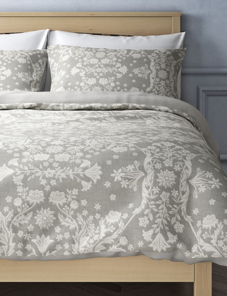 Casual Floral Jacquard Bedding Set 1 of 5