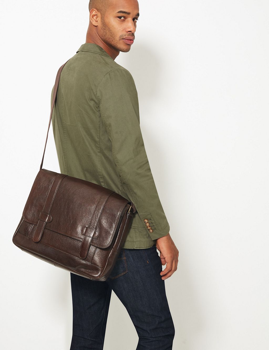 Casual Leather Messenger 3 of 6