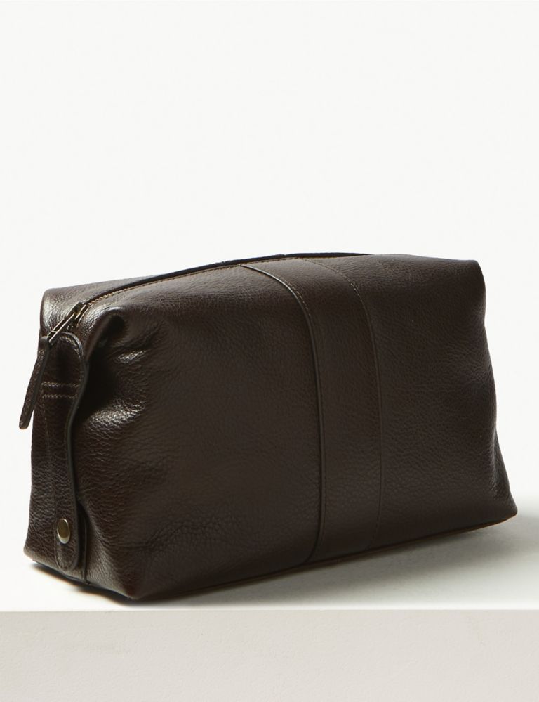 Casual Leather Washbag 3 of 6