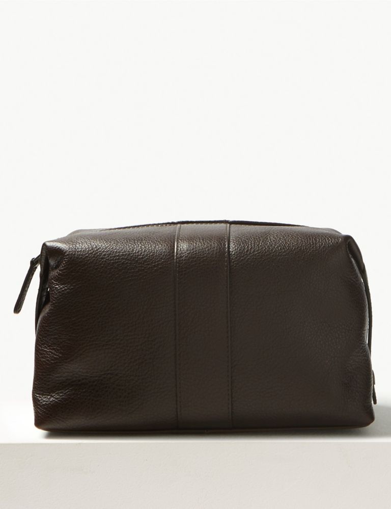 Casual Leather Washbag 2 of 6