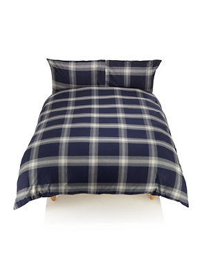 Checked Bedding Set Image 2 of 4