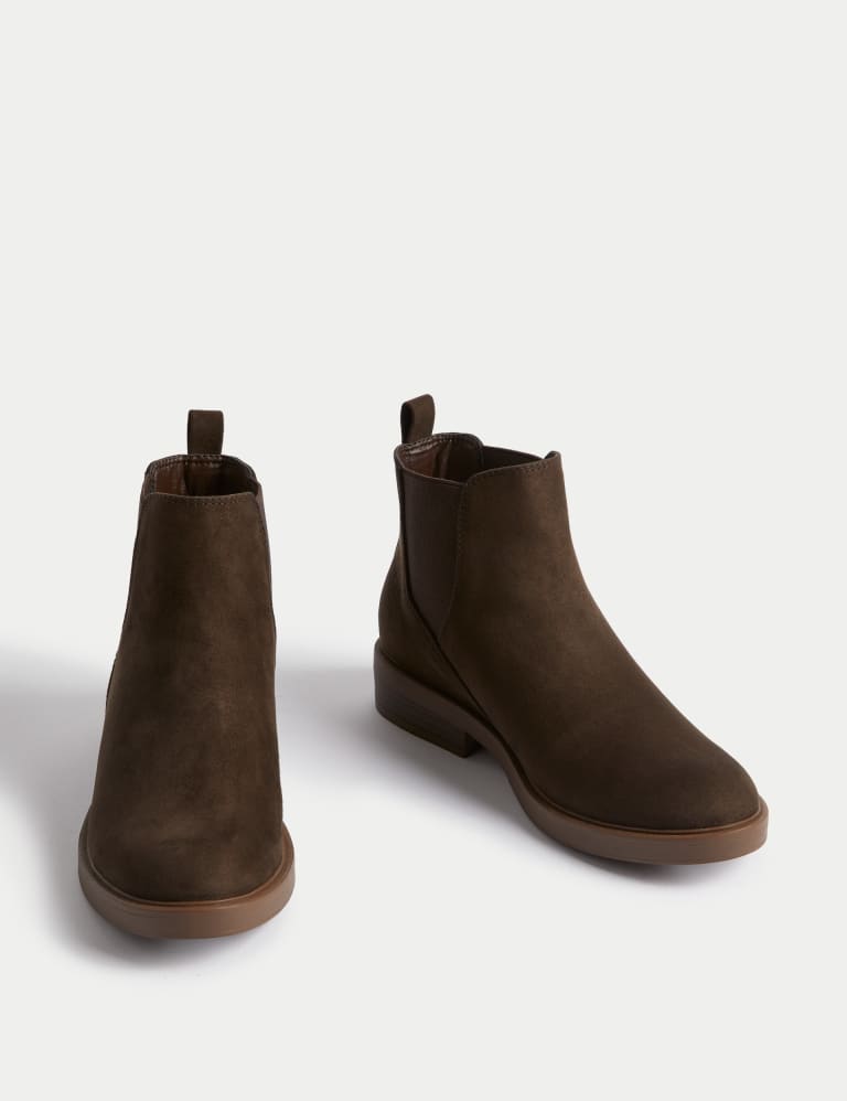 Bearpaw marcus best sale chelsea boot