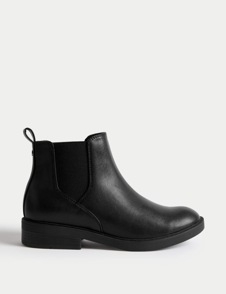 Black flat chelsea boots deals