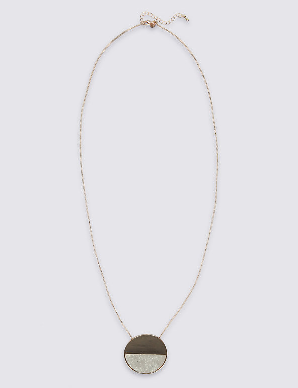 Circular Stone Pendant Necklace Image 1 of 2