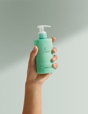 m&s hot cloth cleanser