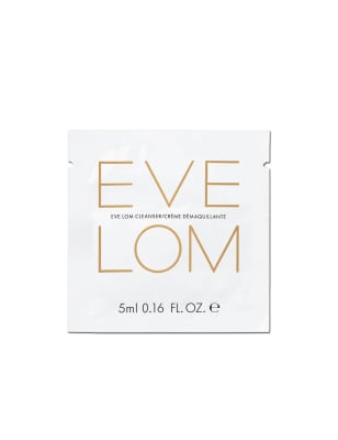 Cleanser Sachet 5ml & 1/4 Cloth Image 1 of 2