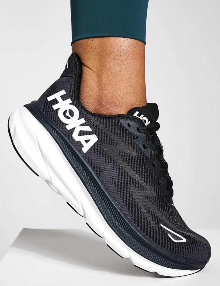 Clifton 9 Trainers