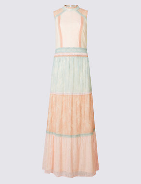 Colour Block Lace Layered Maxi Dress Image 2 of 4
