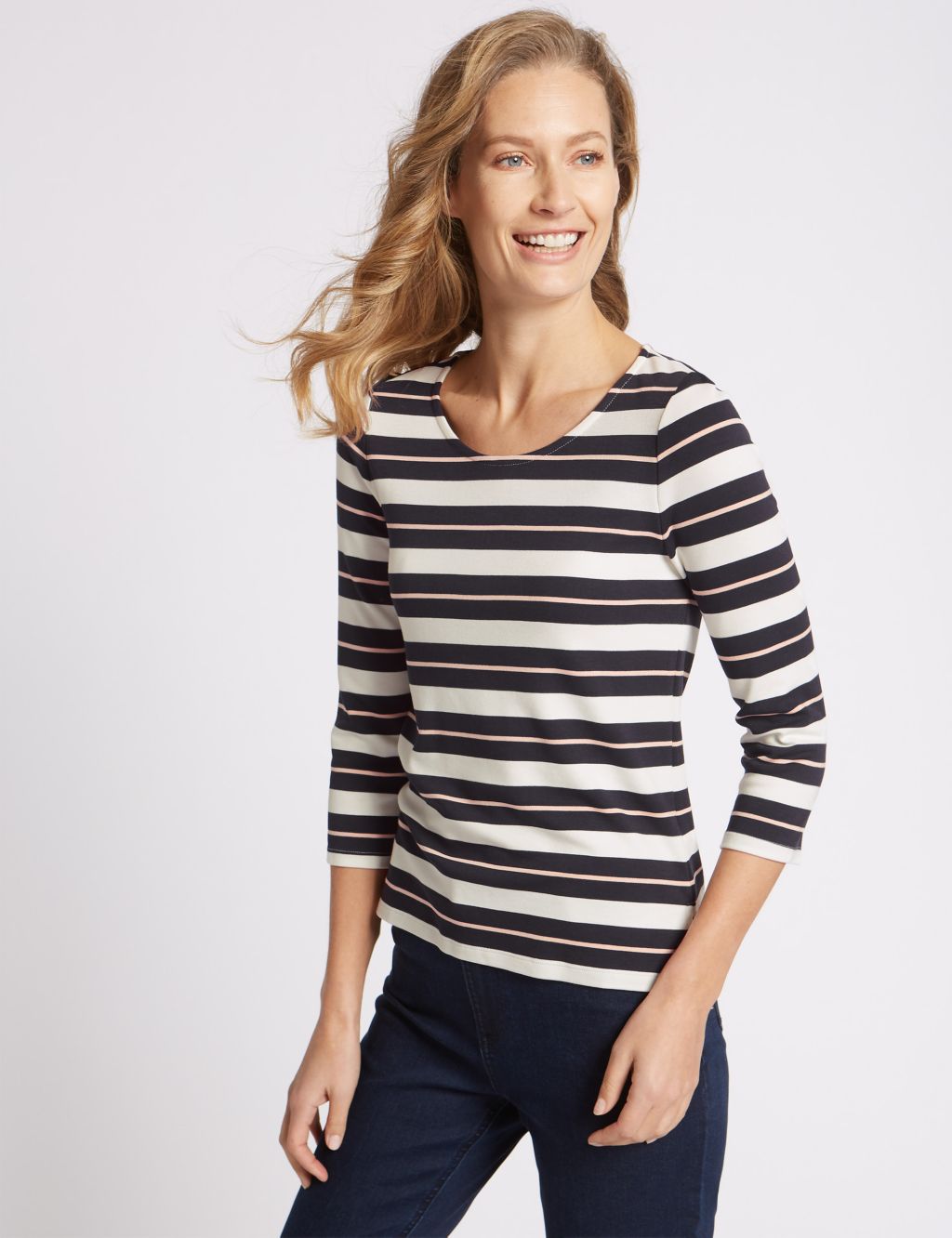 Contrast Stripe Round Neck ¾ Sleeve T-Shirt 3 of 5