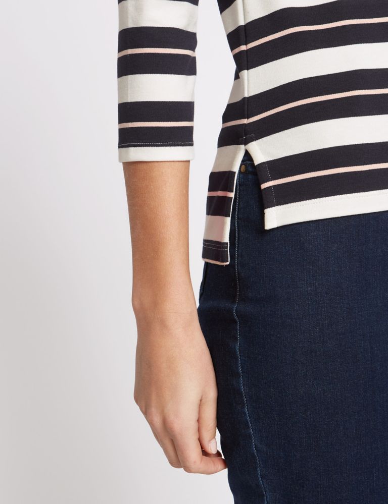 Contrast Stripe Round Neck ¾ Sleeve T-Shirt 5 of 5