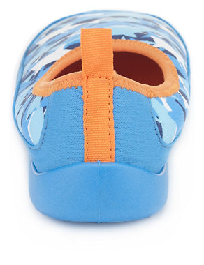 Contrast Trim Beach Shoe (Younger Boys) Image 2 of 5