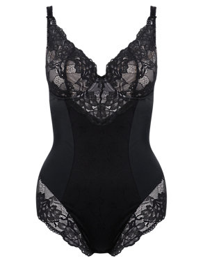 Cool Comfort™ Light Control Jasmine Overlaid Lace Padded A-DD Body Image 2 of 4