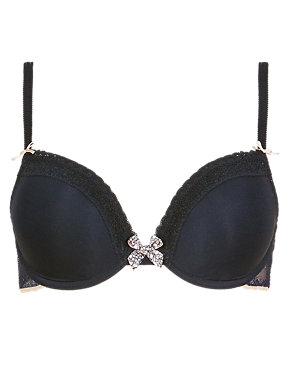 Corded Lace Smoothing Push-Up Plunge A-E Bra Image 2 of 4