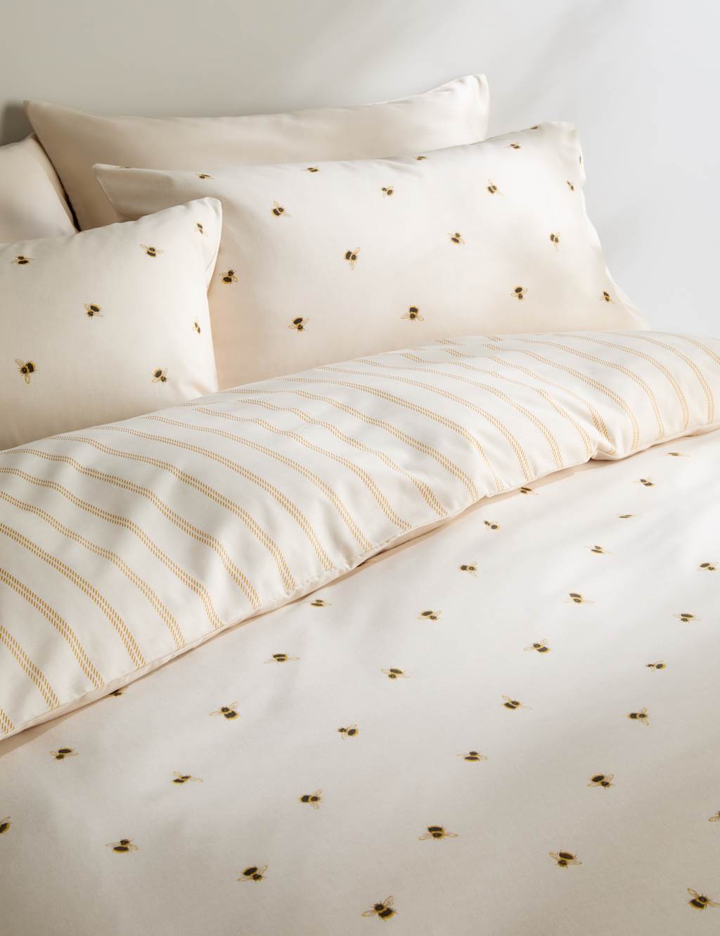 Cotton Blend Bee Striped Bedding Set 3 of 4