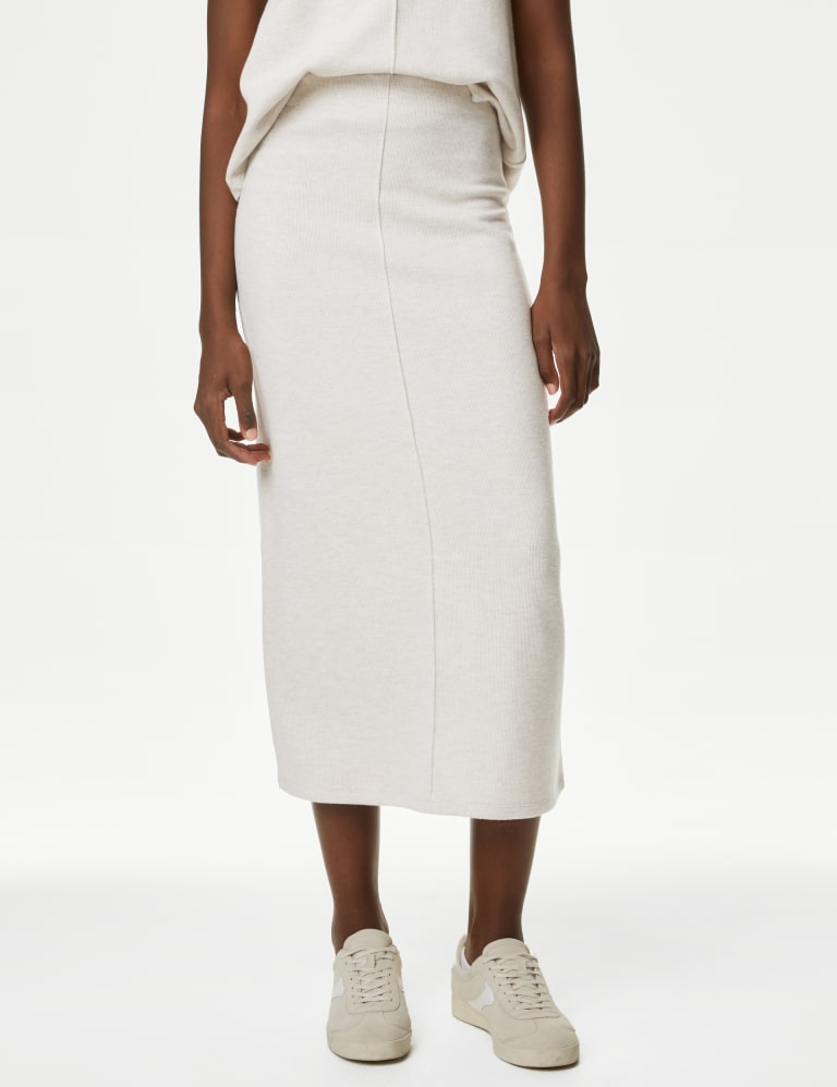 White pencil discount skirt m&s