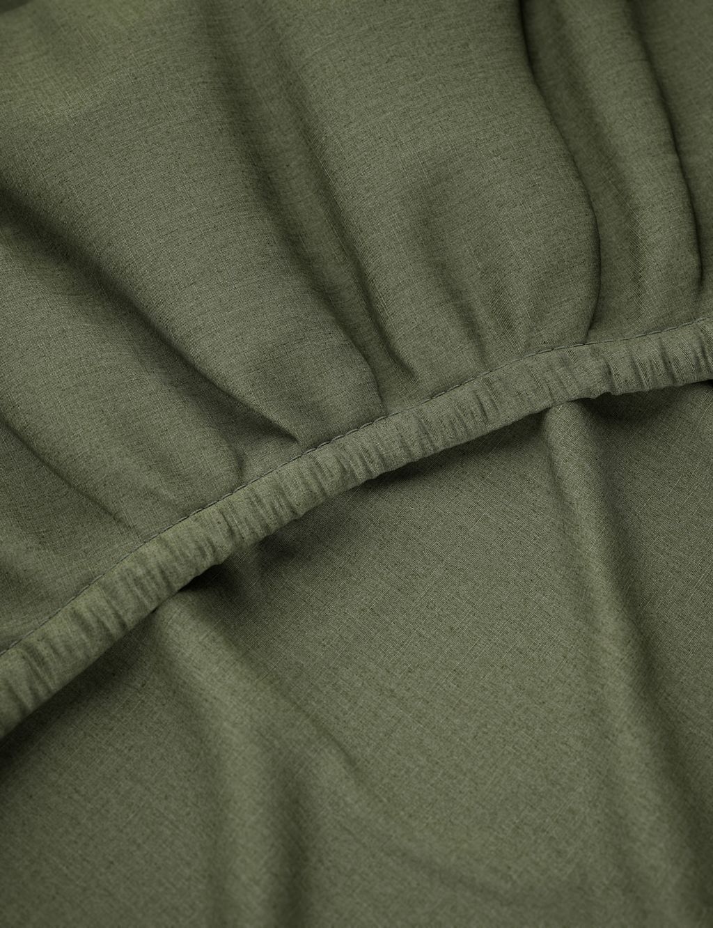 Cotton Rich Extra Deep Fitted Sheet 1 of 4